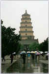 Tall Temple like structure.jpg (27330 bytes)